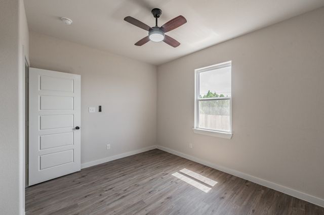5626 Barkridge Drive, Granbury, TX 76048
