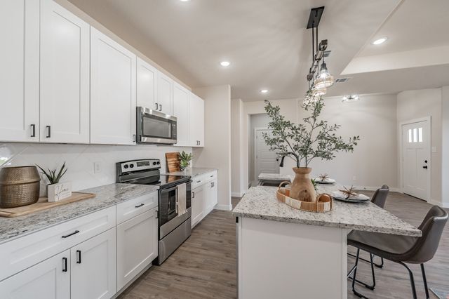 5626 Barkridge Drive, Granbury, TX 76048
