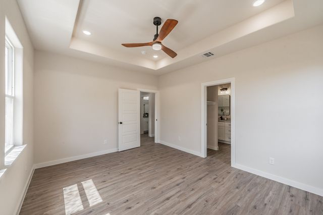 5626 Barkridge Drive, Granbury, TX 76048