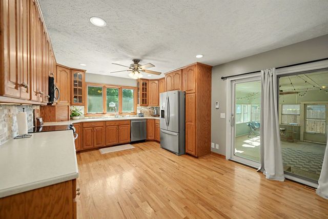 119 S Douglas, Salina, KS 67401