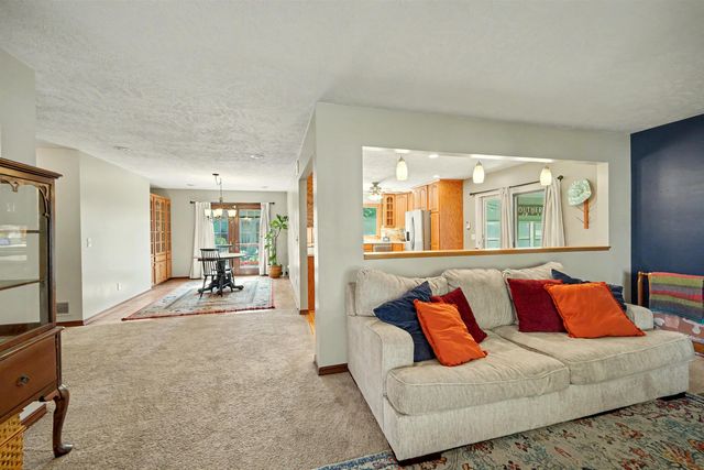 119 S Douglas, Salina, KS 67401