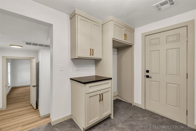 514 S Broadway Avenue, Coweta, OK 74429