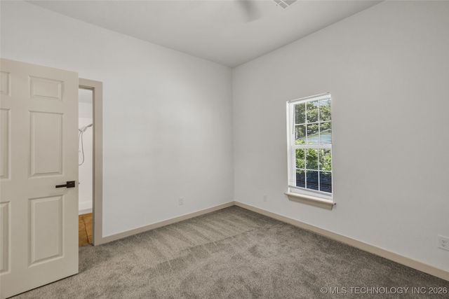 514 S Broadway Avenue, Coweta, OK 74429