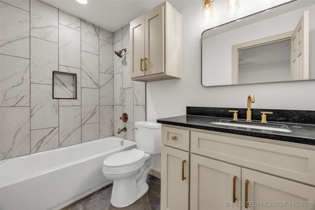 514 S Broadway Avenue, Coweta, OK 74429