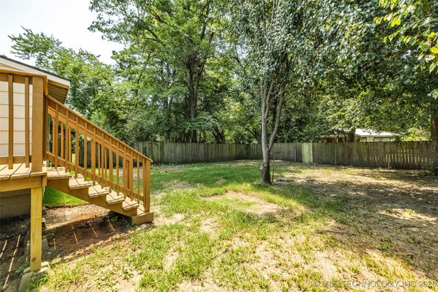 514 S Broadway Avenue, Coweta, OK 74429