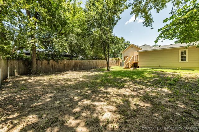 514 S Broadway Avenue, Coweta, OK 74429