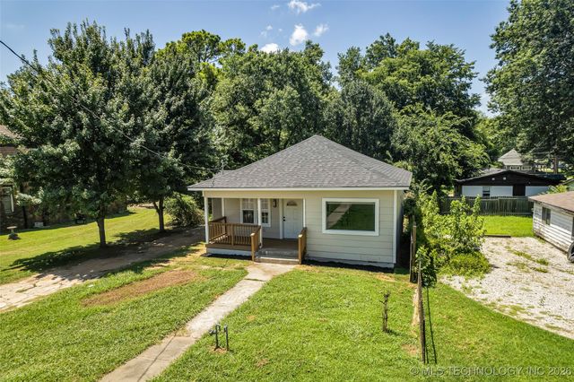 514 S Broadway Avenue, Coweta, OK 74429