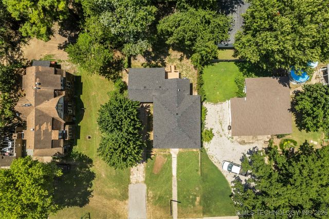 514 S Broadway Avenue, Coweta, OK 74429