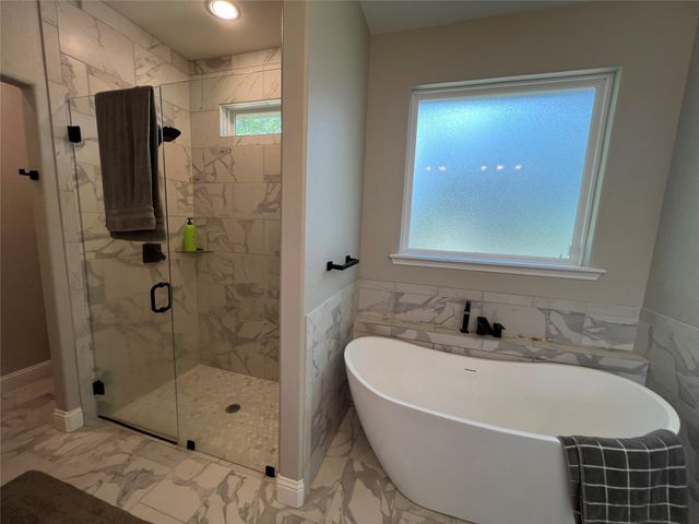 505 S Sky Court, Granbury, TX 76049