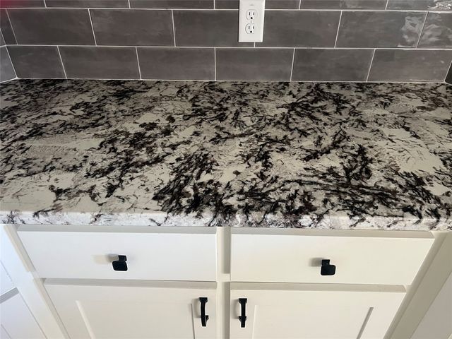 505 S Sky Court, Granbury, TX 76049