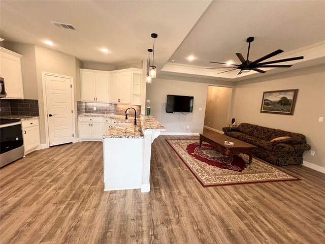 505 S Sky Court, Granbury, TX 76049