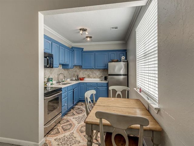 4301 S Lindsay Avenue, Oklahoma City, OK 73129