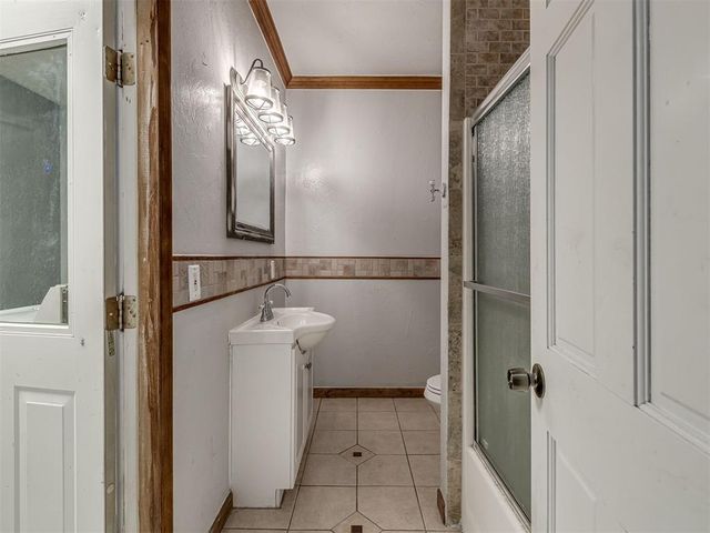 4301 S Lindsay Avenue, Oklahoma City, OK 73129