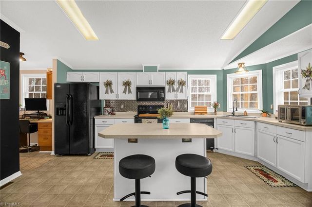 8275 Easley Road, Walnut Cove, NC 27025