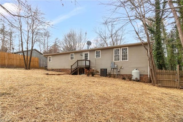 8275 Easley Road, Walnut Cove, NC 27025