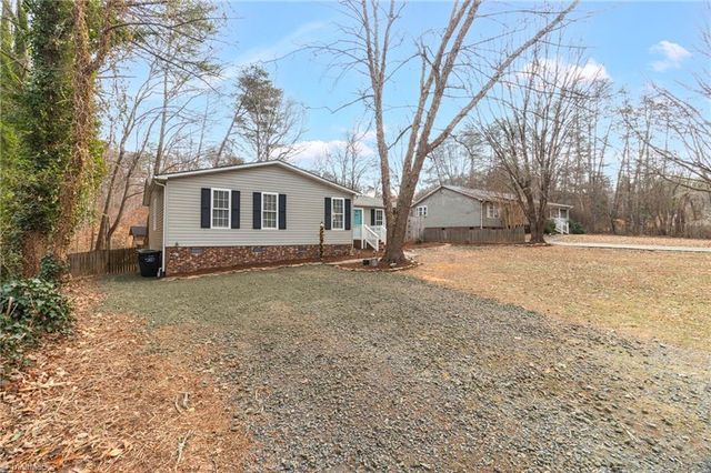 8275 Easley Road, Walnut Cove, NC 27025