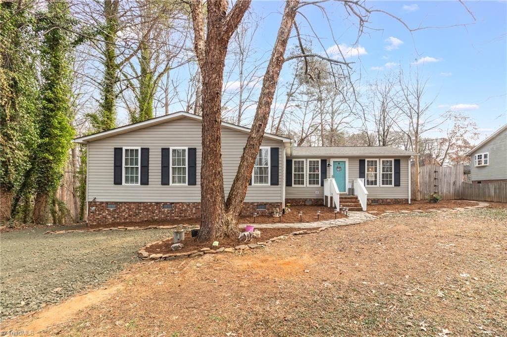 8275 Easley Road, Walnut Cove, NC 27025