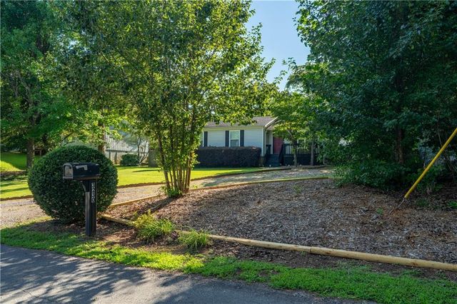 3230 Halifax Drive, Cumming, GA 30041