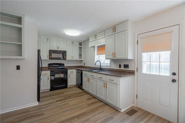 3230 Halifax Drive, Cumming, GA 30041