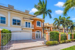 903 NE 17th Way 104, Fort Lauderdale, FL 33304