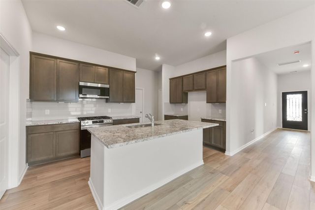 232 Harlingen Drive, Magnolia, TX 77354