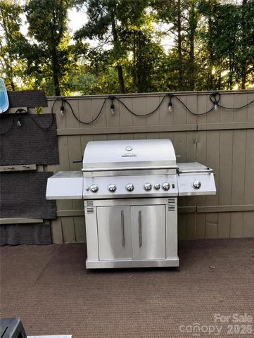 816 Skyland Street, Kannapolis, NC 28083