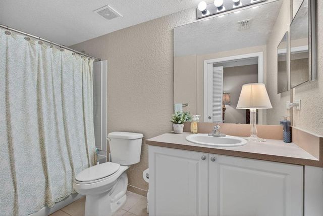 6890 W Sample Road 6890, Coral Springs, FL 33067