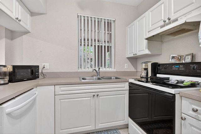 6890 W Sample Road 6890, Coral Springs, FL 33067