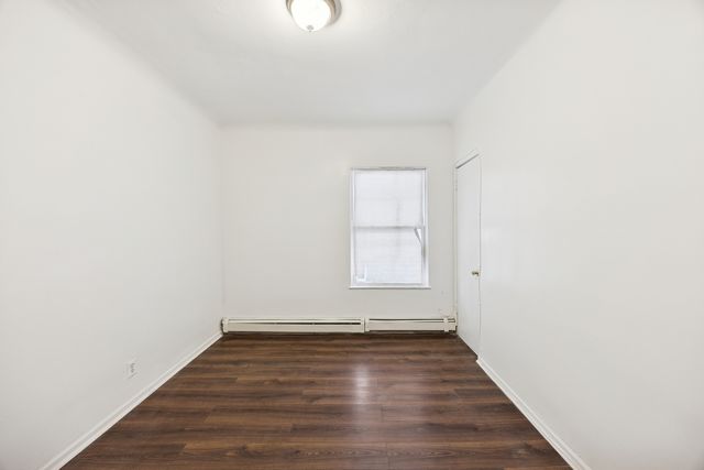 7126 S Saint Lawrence Avenue, Chicago, IL 60619