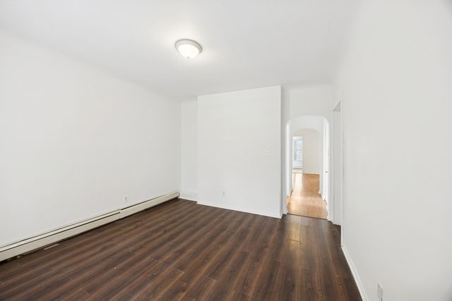 7126 S Saint Lawrence Avenue, Chicago, IL 60619