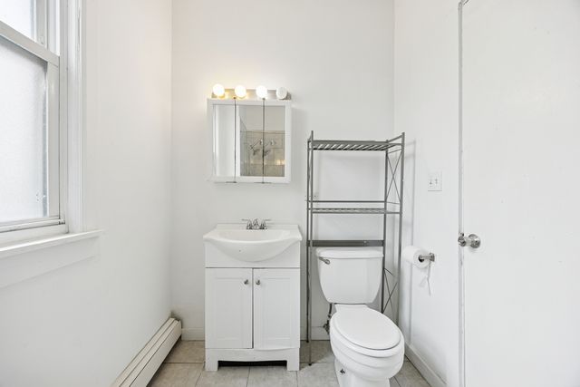 7126 S Saint Lawrence Avenue, Chicago, IL 60619