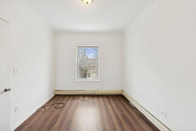 7126 S Saint Lawrence Avenue, Chicago, IL 60619