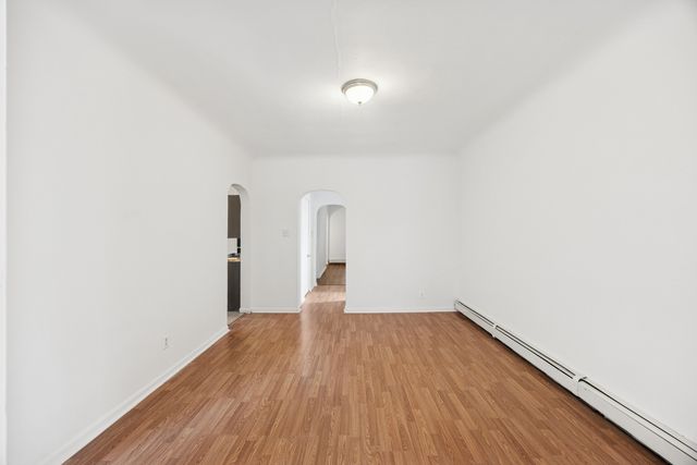 7126 S Saint Lawrence Avenue, Chicago, IL 60619