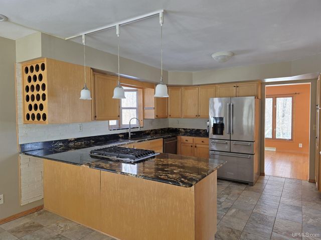 3 Hidden Creek Drive, Marquette, MI 49855