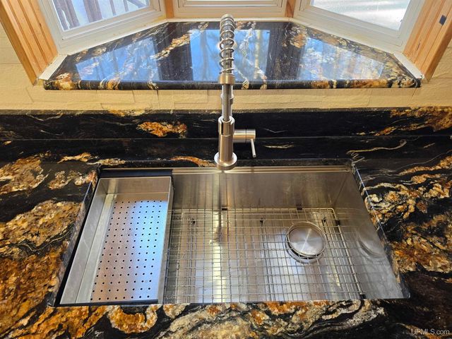 3 Hidden Creek Drive, Marquette, MI 49855