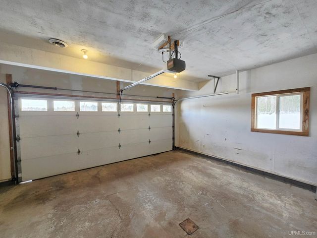 3 Hidden Creek Drive, Marquette, MI 49855