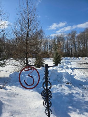 3 Hidden Creek Drive, Marquette, MI 49855