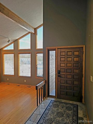 3 Hidden Creek Drive, Marquette, MI 49855