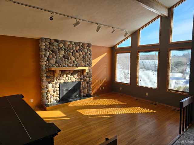 3 Hidden Creek Drive, Marquette, MI 49855