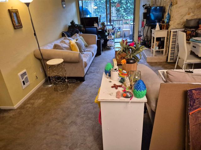 1830 Lakeshore Avenue 207, Oakland, CA 94606
