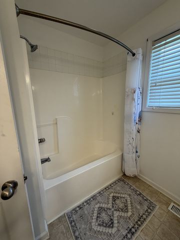 148 Stanley Dr, Gallatin, TN 37066