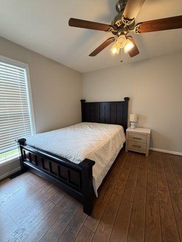 148 Stanley Dr, Gallatin, TN 37066
