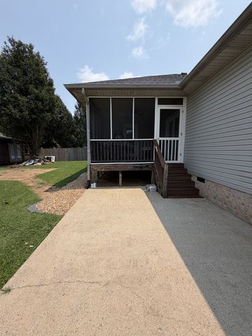 148 Stanley Dr, Gallatin, TN 37066
