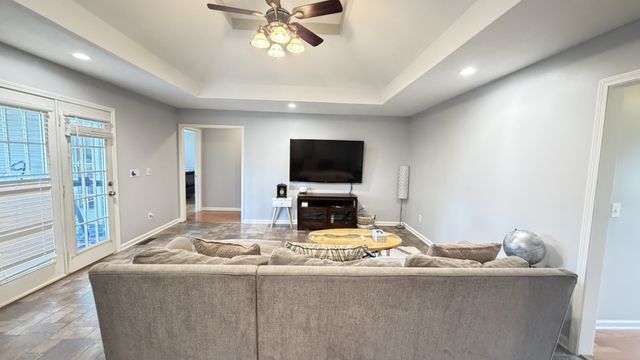 148 Stanley Dr, Gallatin, TN 37066