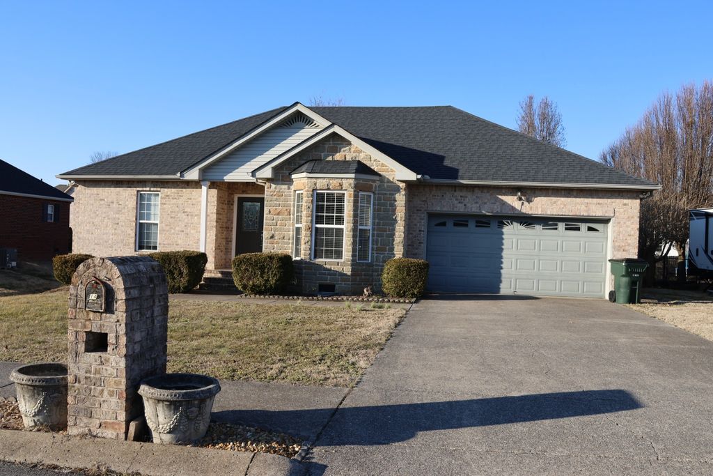 148 Stanley Dr, Gallatin, TN 37066