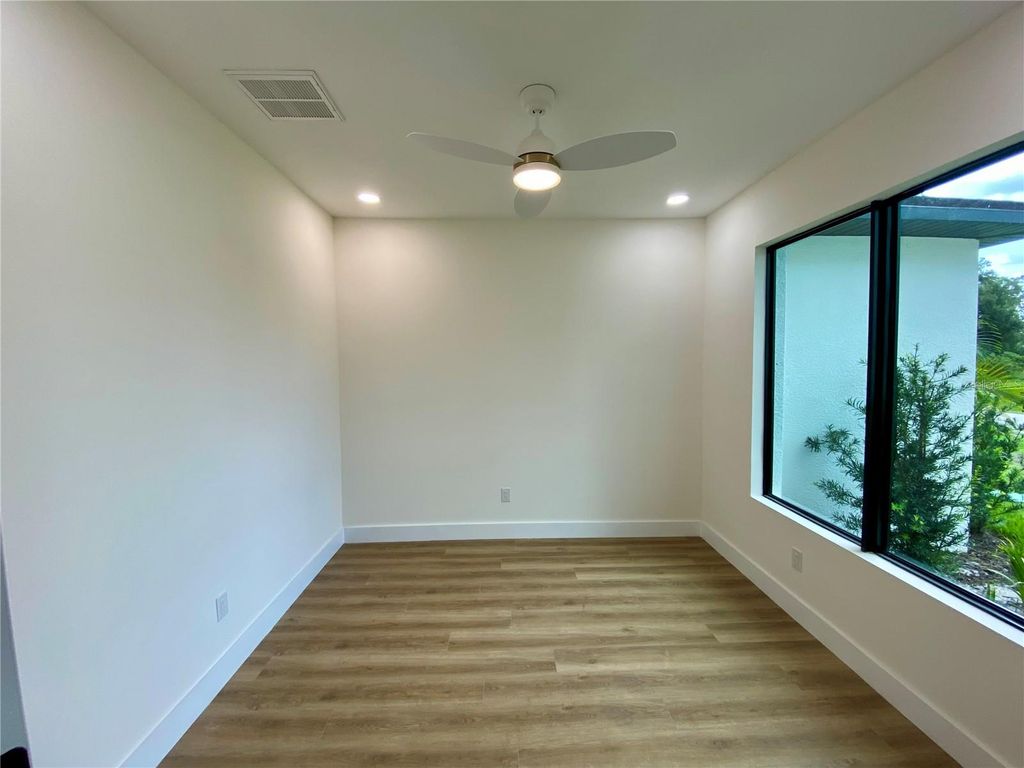Image 11 of property listing at 3616 BELLEFONTE AVENUE, North Port, FL 34286
