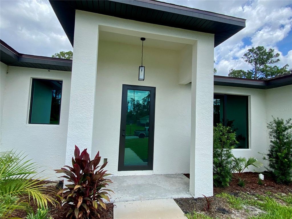 Image 3 of property listing at 3616 BELLEFONTE AVENUE, North Port, FL 34286
