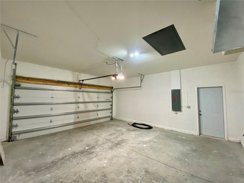 Image 22 of property listing at 3616 BELLEFONTE AVENUE, North Port, FL 34286