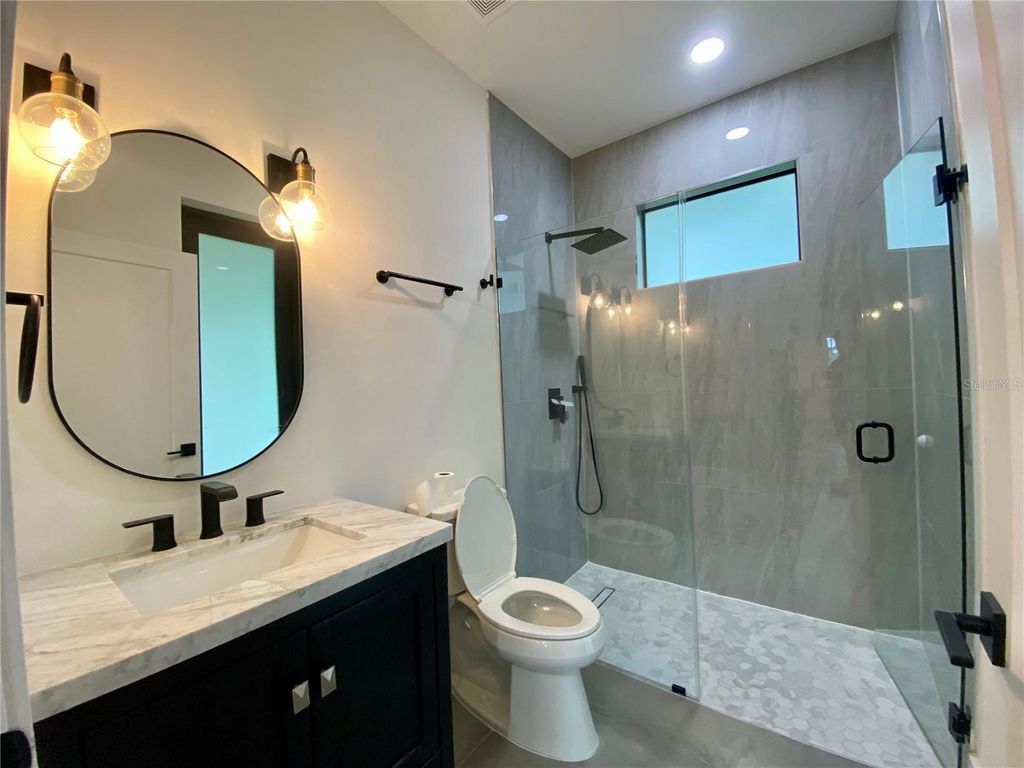 Image 24 of property listing at 3616 BELLEFONTE AVENUE, North Port, FL 34286