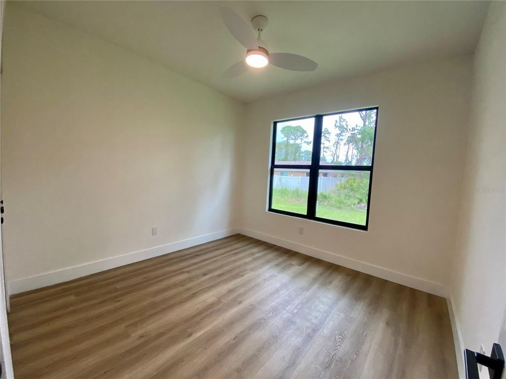 Image 30 of property listing at 3616 BELLEFONTE AVENUE, North Port, FL 34286
